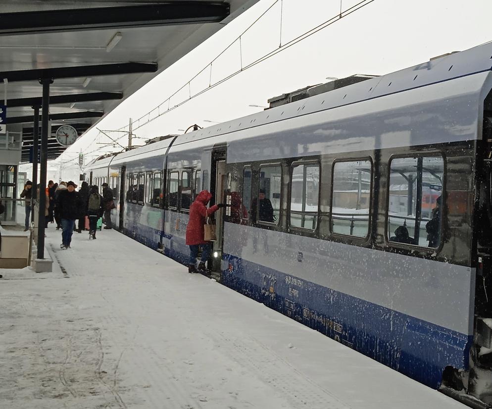 Opóźnienia kursów pociągów w Świętokrzyskiem