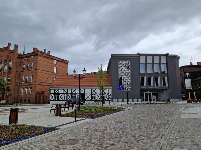 Rybi Rynek w Bydgoszczy niemal gotowy. Eleganckie nabrzeże już cieszy oczy!