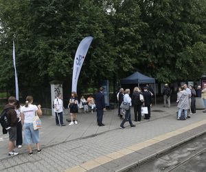 Powstanie Warszawskie w kadrze Stefana Starby Bałuka. Cichociemny szedł z aparatem do Powstania