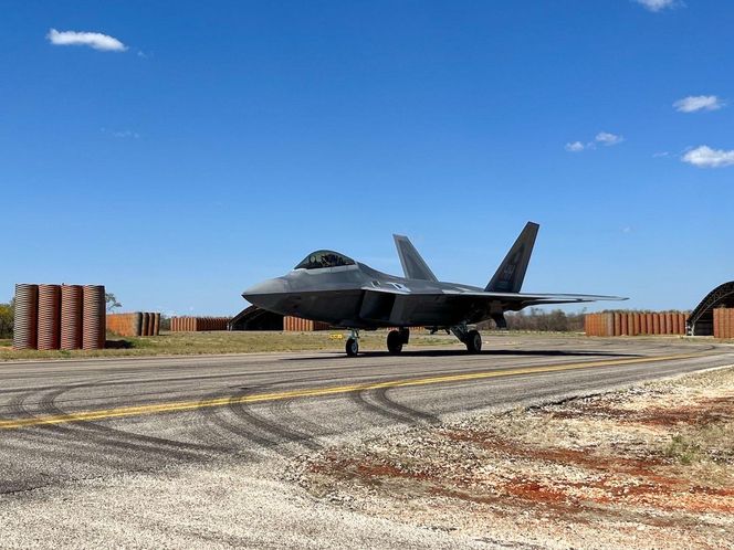F-22 Raptor
