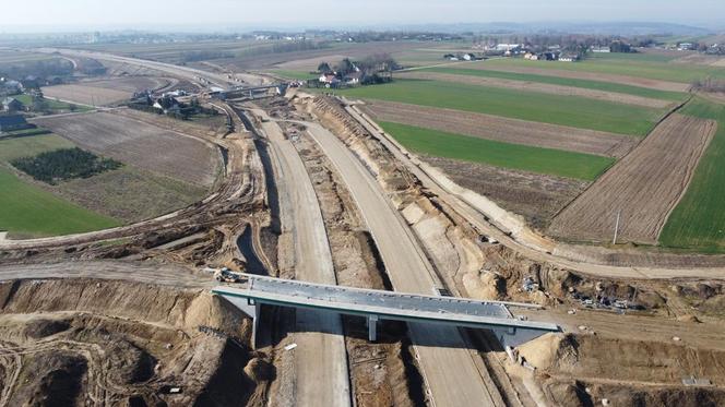 Trwa budowa S7 na odcinku Miechów - Szczepanowice
