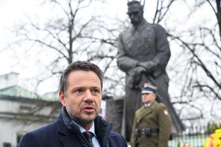 Rafał Trzaskowski złożył wieniec przed pomnikiem Piłsudskiego. Zaapelował do Polaków 