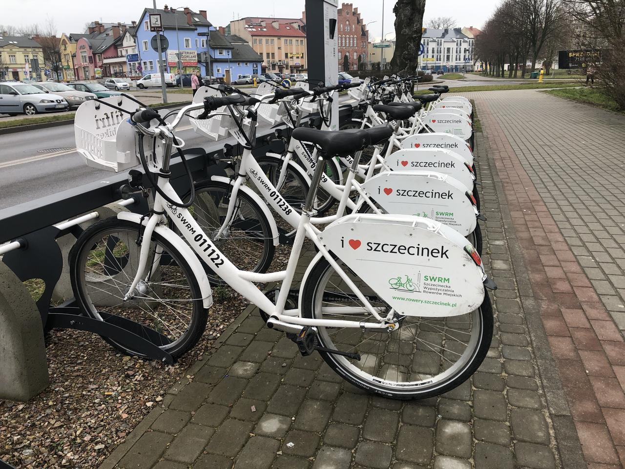 Rowery miejskie są już na ulicach Szczecinka. Co zmieniło się w tym roku?