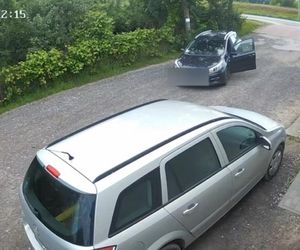 Wpadł do sklepu z maczetą w ręce. Ludzie w panice schowali się na zapleczu