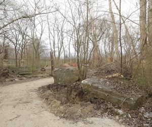 W Warszawie powstaje drugie lapidarium. Miasto nie usunie betonowych odpadów. To artefakty