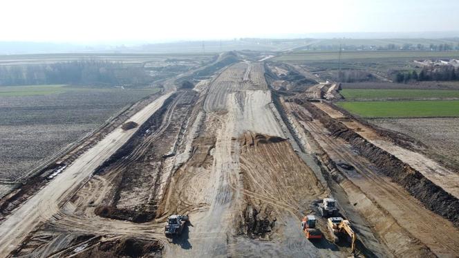 Trwa budowa S7 na odcinku Miechów - Szczepanowice