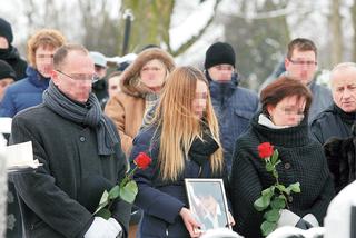 Pogrzeb MATEUSZA O. Tłumy pożegnały BOHATERA z Łodzi