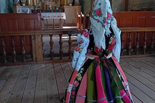 Uczennica z Konina nosi się na ludowo