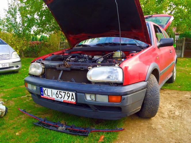 Sławomir Zapała szczyci się, że ma volkswagena golfa III
