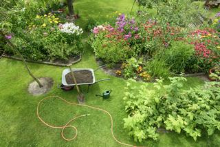 Prace w ogrodzie - zaplanuj już dziś kalendarz prac ogrodniczych na cały rok 