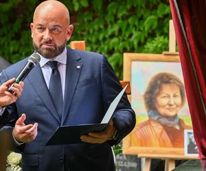 W dniu pogrzebu Joanny Kołaczkowskiej pochowano także wielką polską poetkę 