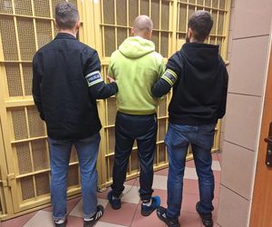 Napadał na seniorki w Warszawie. Wreszcie wpadł w ręce policji