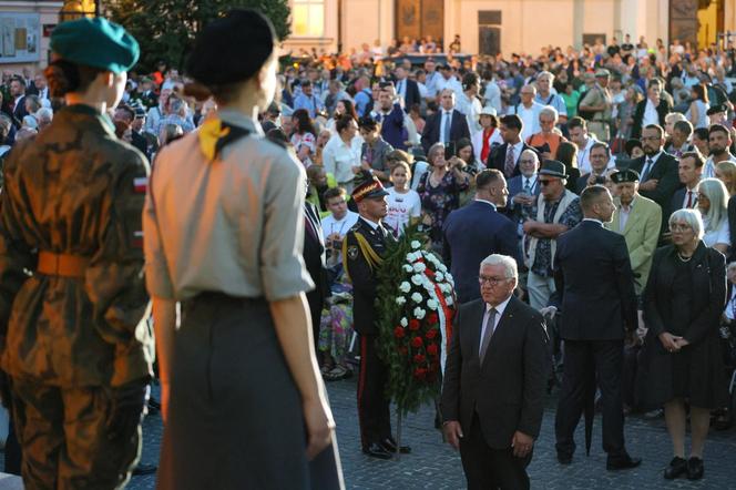 Uroczysta polowa msza święta i Apel Pamięci na pl. Krasińskich