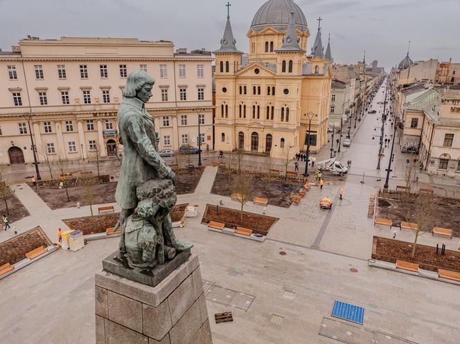 Plac Wolności w Łodzi już prawie gotowy
