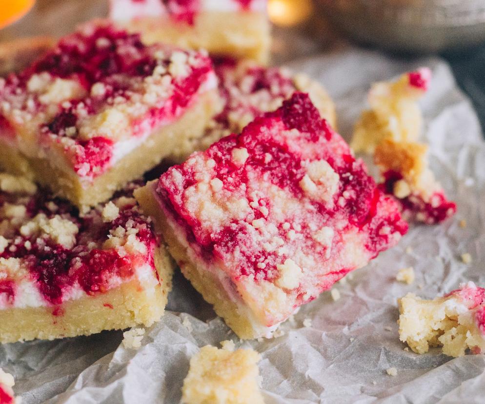 Kruche ciasto z serem i owocami - taki zwykły, pyszny placek