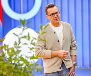 Maciej Kurzajewski pokazał swój dom. Nie możemy oderwać wzroku od salonu