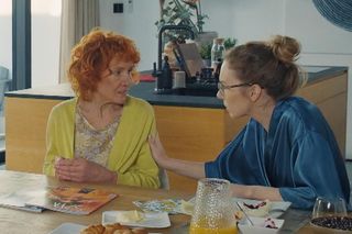 M jak miłość, odcinek 1864: Pani Ola (Ewa Kolasińska), Sylwia (Hanna Turnau) 