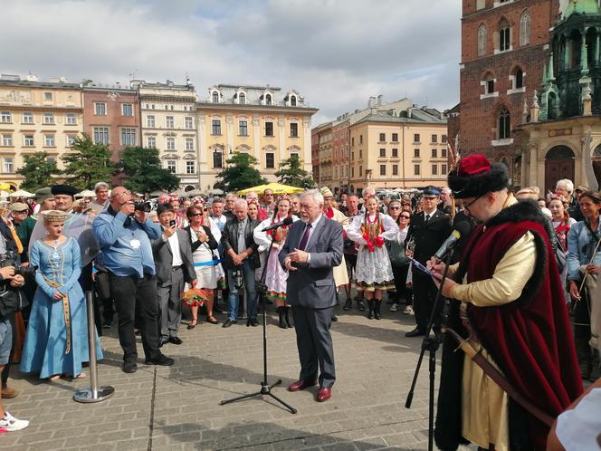 Mongolska strzała pokoju trafiła do Krakowa.