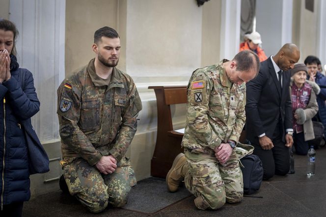 Czterech żołnierzy zginęło w bagnie na Litwie. "Usłyszałam pukanie, synek już spał". Tragiczna relacja wdowy