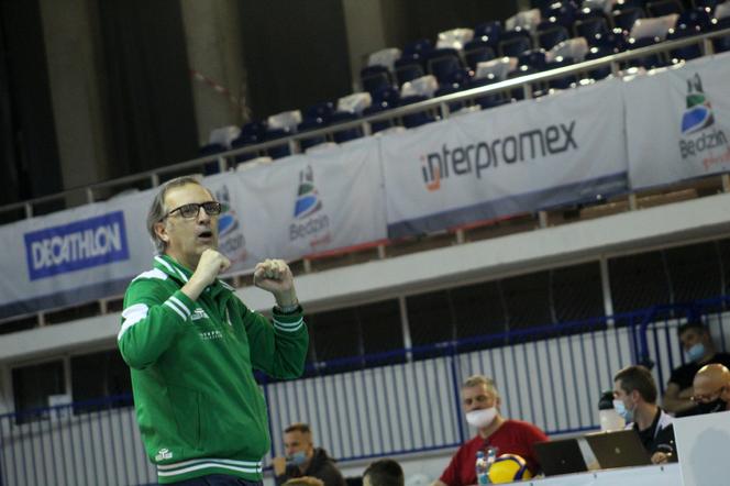 Siatkarze Indykpolu AZS-u Olsztyn wygrali wyjazdowe spotkanie z MKS-em Będzin 3:0. 