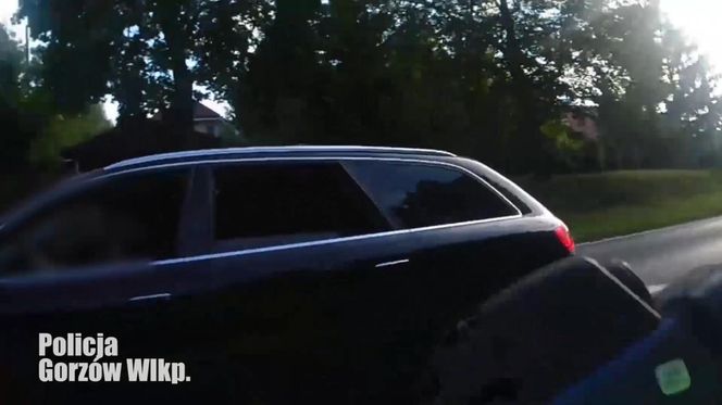 Dwulatka nie mogła oddychać. Policjanci ruszyli na pomoc