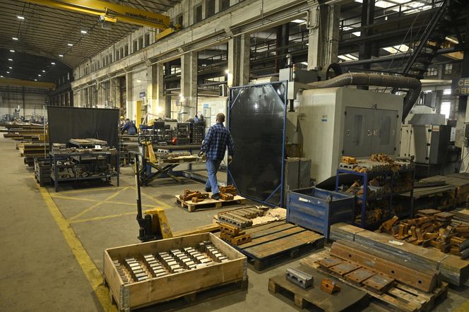 Kraków buduje Warszawie plac Zawiszy. Byliśmy w fabryce, gdzie powstanie 121 elementów wielkiej układanki