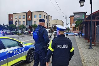 Alarm bombowy w Zgierzu. Ktoś zostawił podejrzaną walizkę w centrum miasta. Interweniowali kontrterroryści