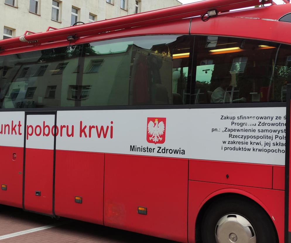 W poniedziałek na dziedzińcu polikliniki w Koszalinie można było oddać krew