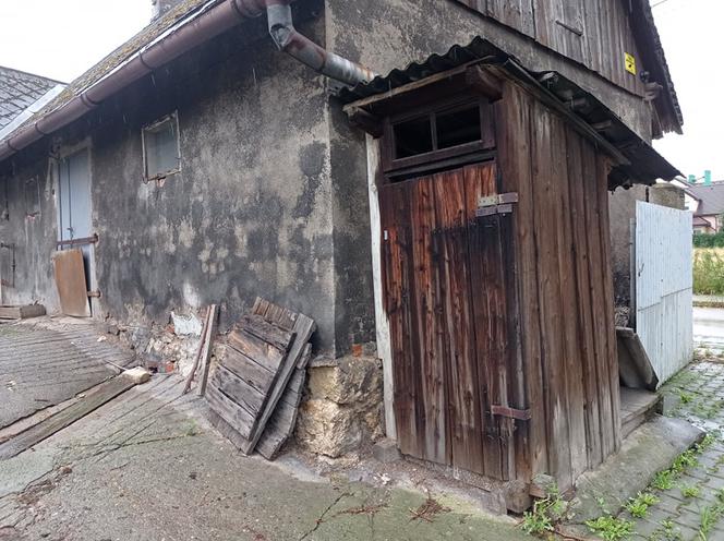 Pierwsza chata trafi do skansenu w Branicach