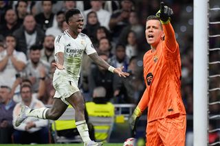 FC Barcelona wyszarpała triumf w Pucharze Króla! Real Madryt pokonany w wielkim finale, dobry mecz Szczęsnego!