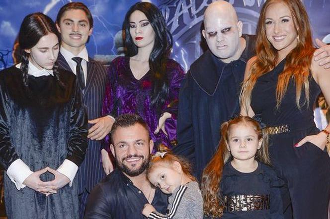 Rodzina Trybsonów na premierze Rodziny Addamsów