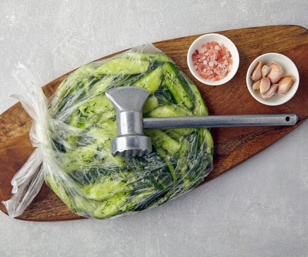 surówka z ogórków z worka