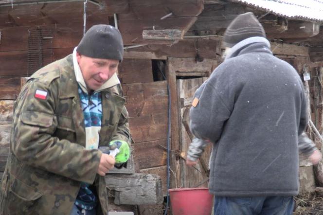 Rolnicy. Podlasie. Andrzej z Plutycz mocno pilnuje porządku. Bo siostra...