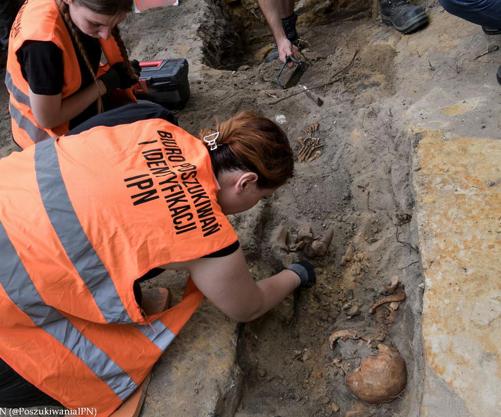 Odkopali ludzkie truchło w miejscu dawnego więzienia. „Wszystkie ofiary zostały pogrzebane w podobny sposób”