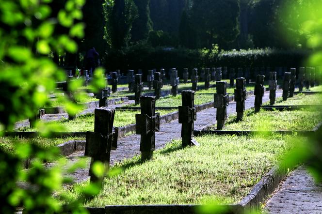 Mogiły ofiar II Wojny Światowej na Cmentarzu Rzymsko-katolickim przy ul. Unickiej w Lublinie
