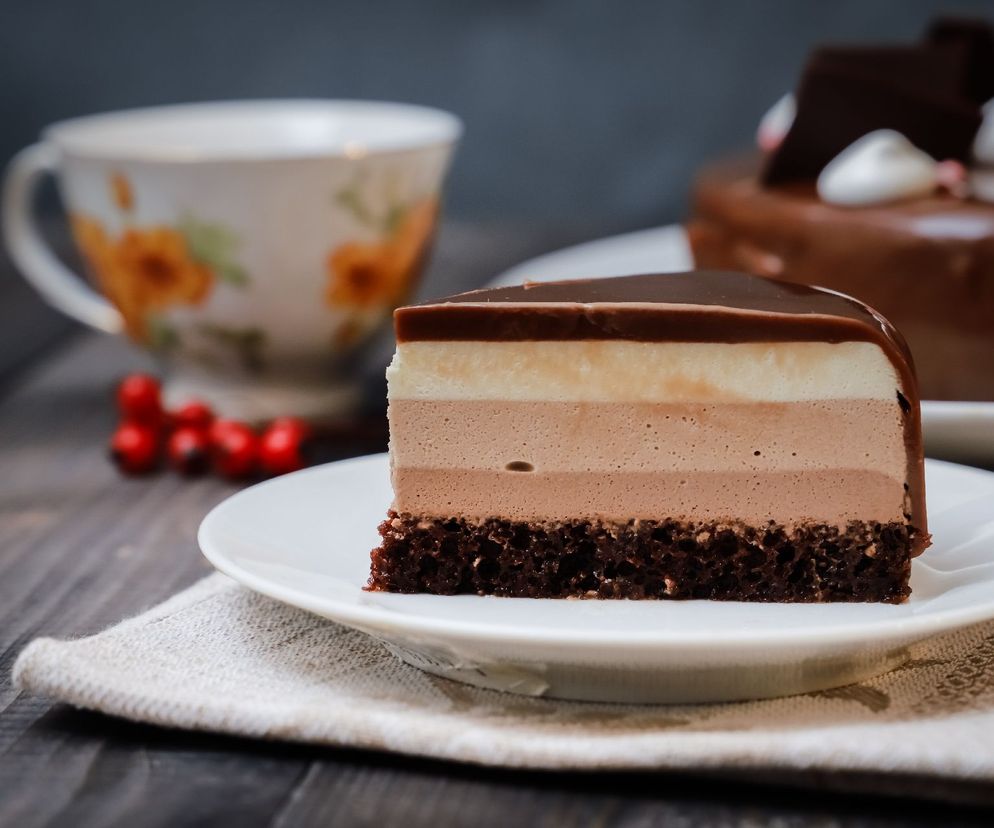 Ciasto ombre - efektowny i pyszny sposób na wykorzystanie nadmiaru białek