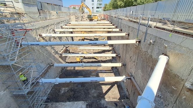 Apartamentowiec Powstańców 7D we Wrocławiu z czteropoziomowym parkingiem podziemnym