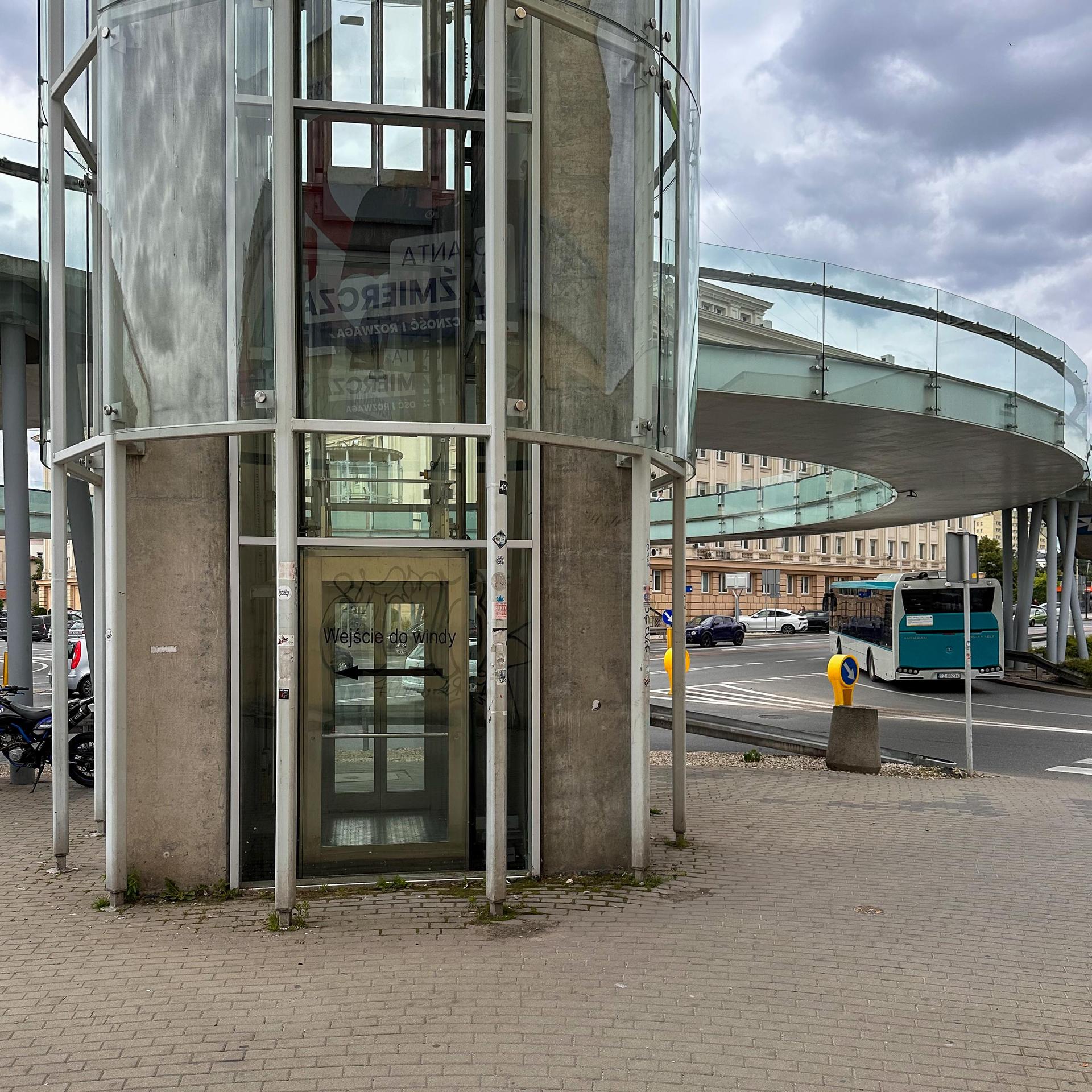 Okrągła kładka dla pieszych w Rzeszowie