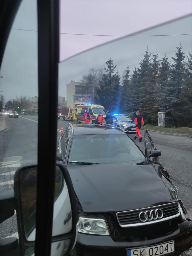 Katowice: Wypadek na Giszowcu. Autobus zderzył się z osobówką