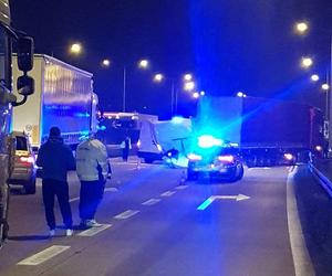 Tragiczny wypadek pod Wrocławiem. Bus zderzył się z ciężarówką, jedna osoba nie żyje