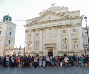 Uczestnicy 45. Warszawskiej Akademickiej Pieszej Pielgrzymki Metropolitalnej na Jasną Górę