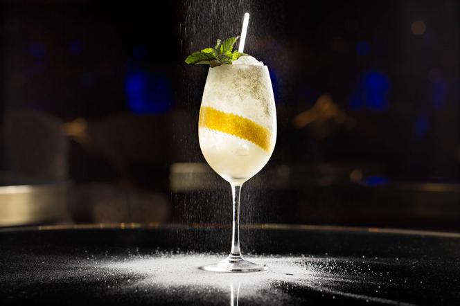 Mocktail cytrynowy: przepis na bezalkoholowy French 75