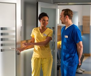 Na dobre i na złe odc. 955. Maria Malewicz (Sylwia Achu), Michał Wilczewski (Mateusz Janicki)