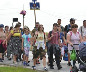 Śpiewający dzień lubelskich pątników na szlaku do Jasnej Góry!