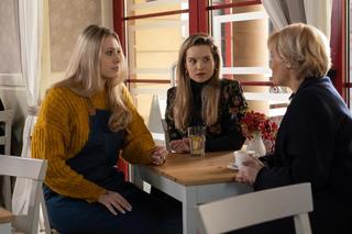 Na Wspólnej odc. 3842: Danka (Lucyna Malec), Daria (Patrycja Topajew), Kasia (Julia Chatys)