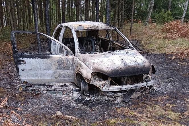Pożar  samochodu pod Bydgoszczą! Kierowcy szukano przez kilka godzin