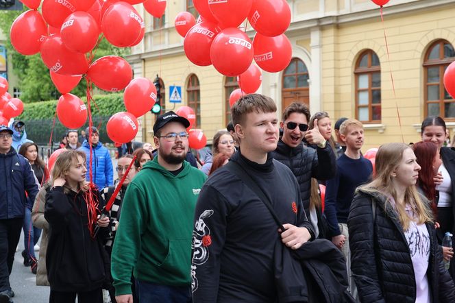 Kosmiczny korowód studencki przeszedł 9 maja ulicami Lublina