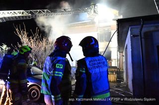 Pożar w Pszowie. Prokuratura wszczyna śledztwo po oględzinach