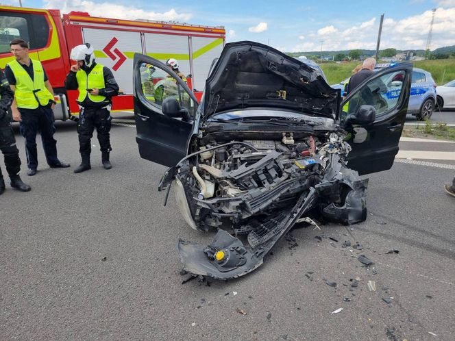 Jawor. Czołówka na na S3. W akcji wszystkie służby ratunkowe