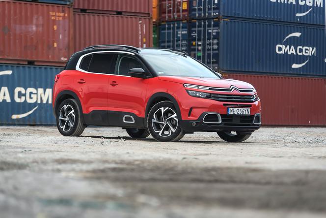 Jeśli kochasz stare francuskie auta, tego SUV-a też polubisz. Citroen C5 Aircross 1.2 PureTech 130 KM EAT8 Shine - TEST, OPINIA